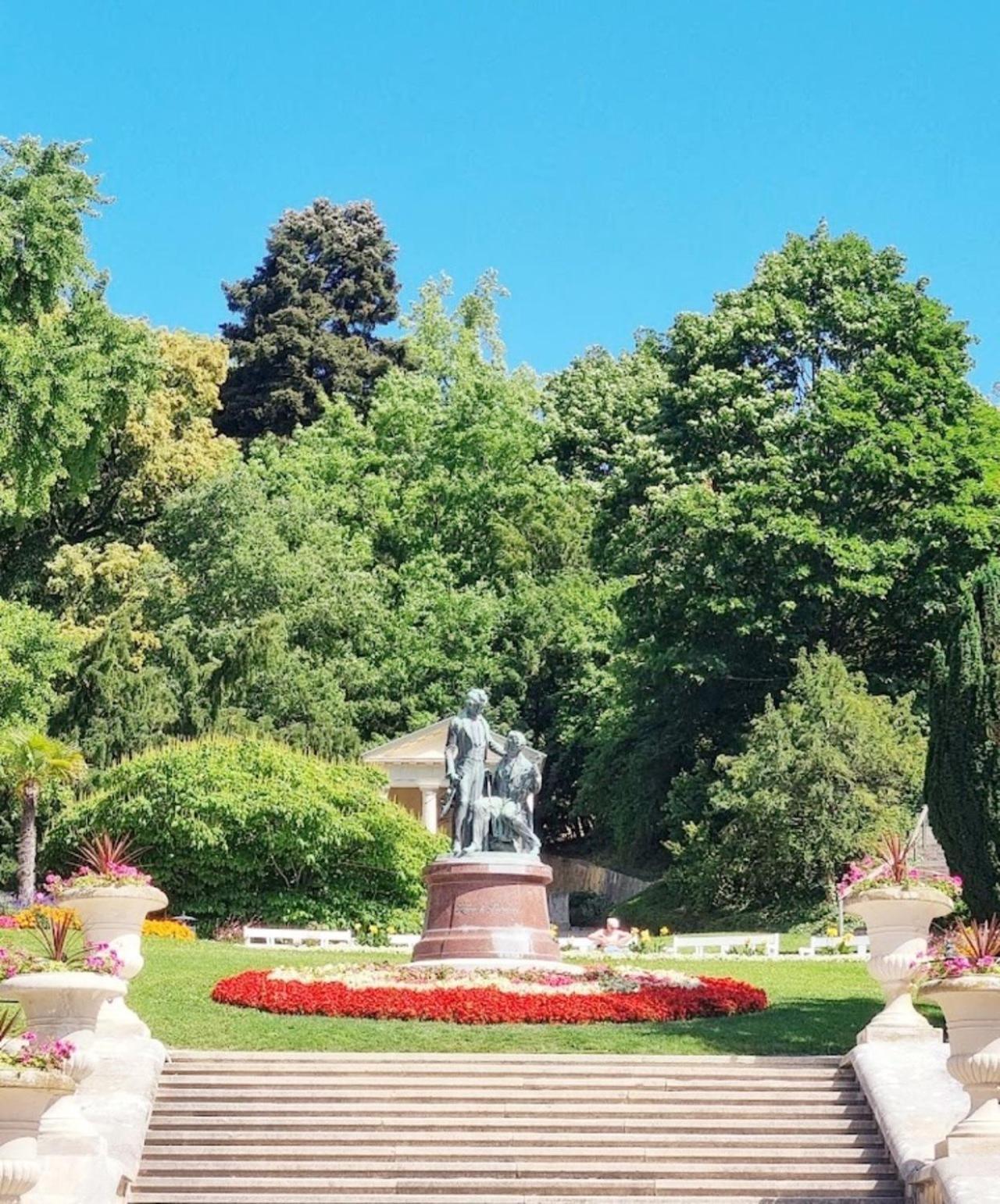 Landhaus Am Kurpark Daire Baden Dış mekan fotoğraf